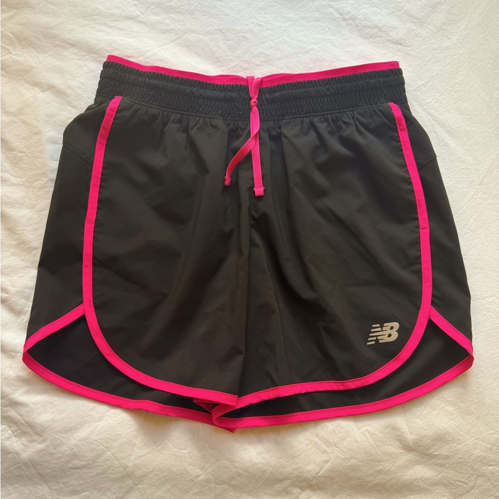 New Balance Accelerate Shorts Pink Black